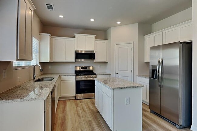 Building Photo - 177 Bloomfield Cir