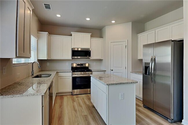 Foto del edificio - 177 Bloomfield Cir