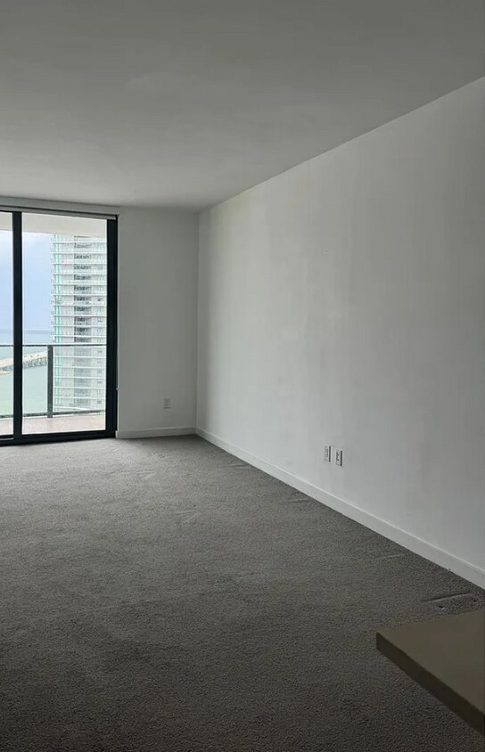 Foto principal - 501 NE 31st St