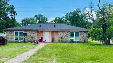 Building Photo - 1308 Trinity St