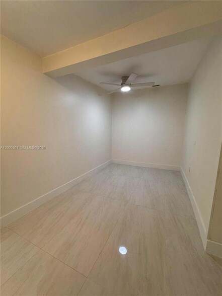 Foto del edificio - 606 SW 58th Ct