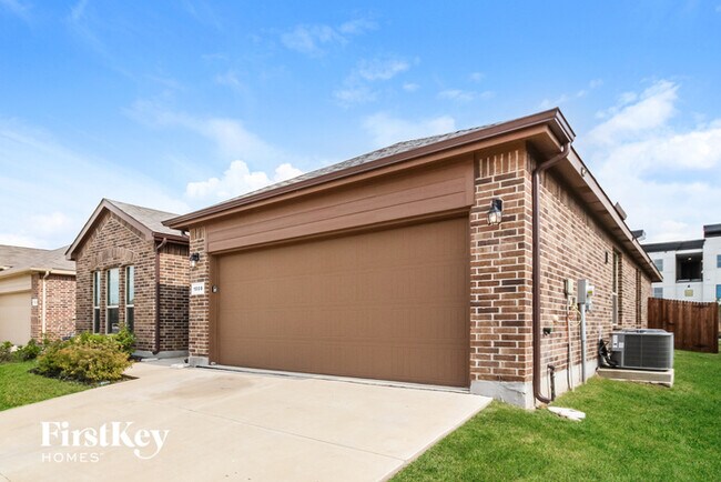 Building Photo - 1008 Spanish Needle Trail