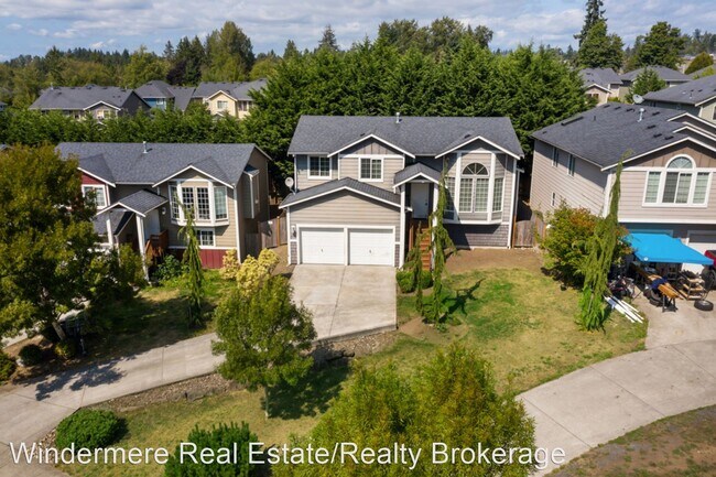 Building Photo - 4 br, 2.5 bath House - 7803 32nd St NE