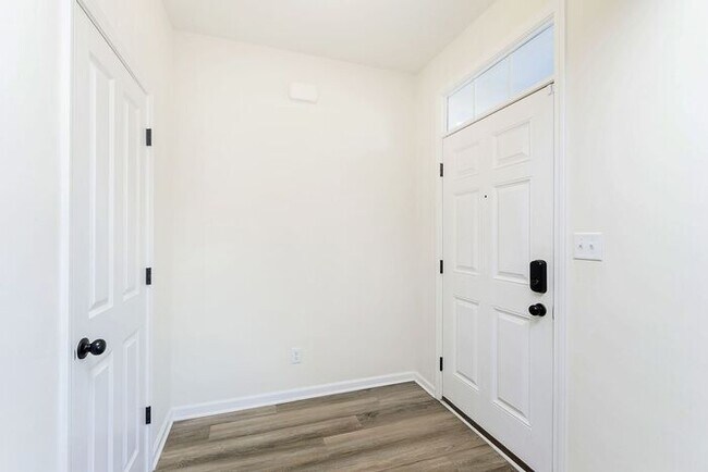 Foto del edificio - Beautiful 3 Bed 2.5 Bath in Central Greens...