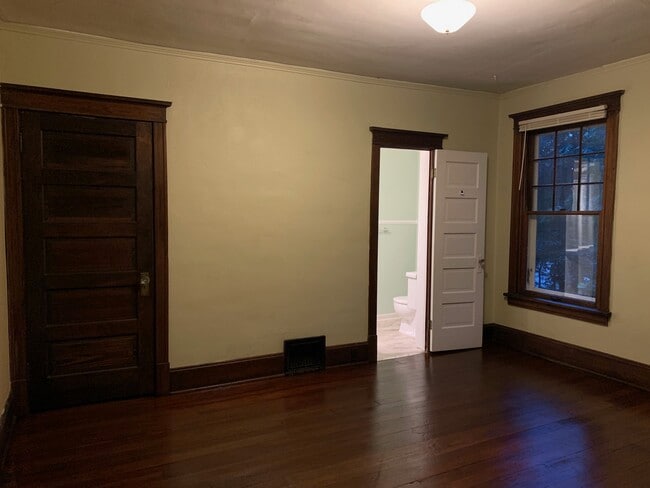 Bedroom - 708 Vine St