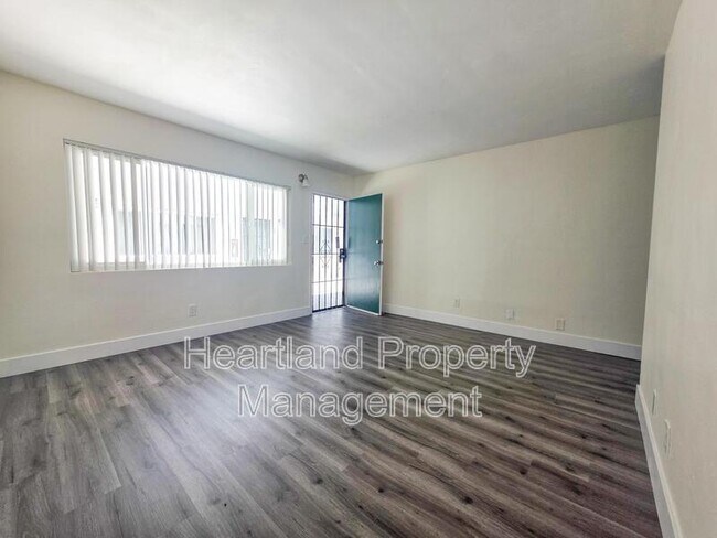 Foto del edificio - 4162 51st St