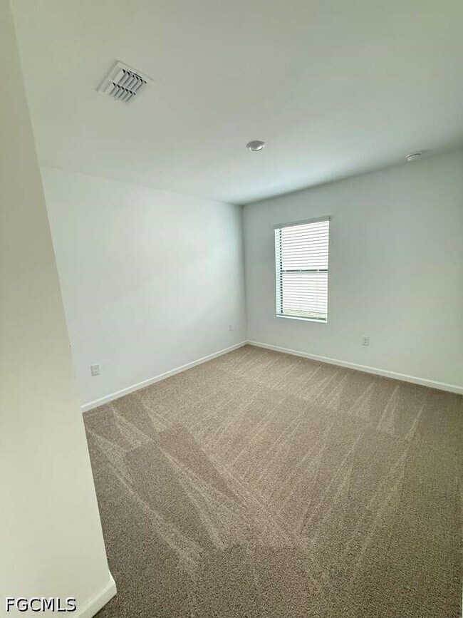 Building Photo - 1179 Caloosa Crk Dr