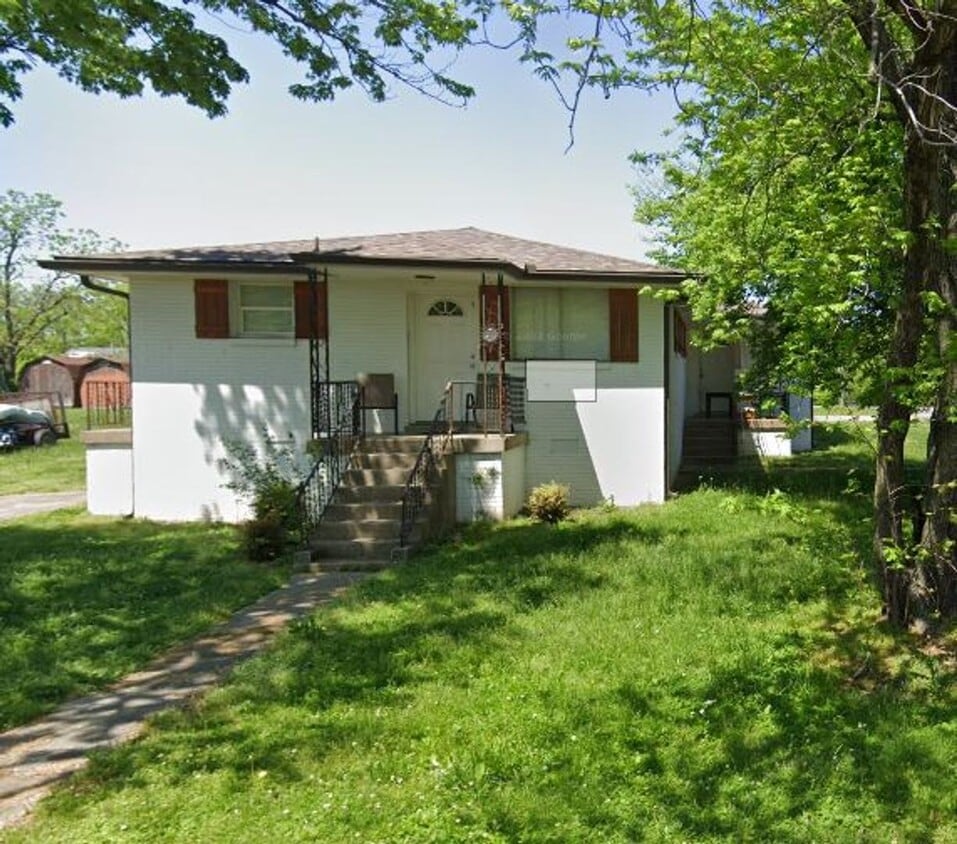 Primary Photo - 556 Small St
