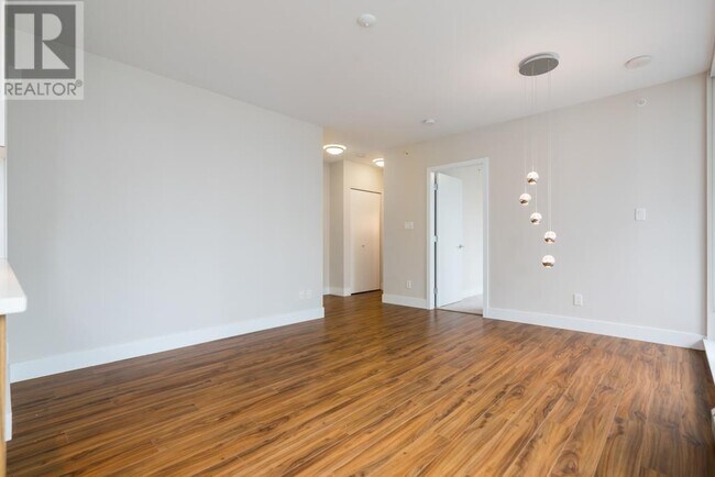 Photo du bâtiment - 159-159 W 2nd Ave