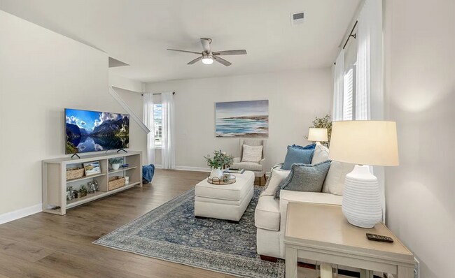 Building Photo - Modern 3-Bedroom Home