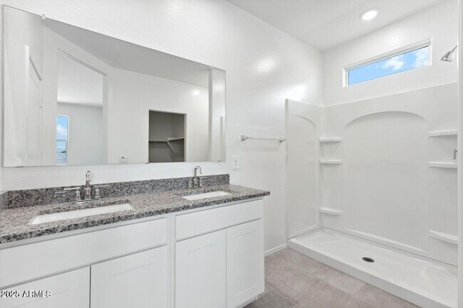 Foto del edificio - 1597 E Squire Dr