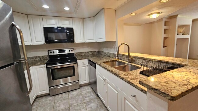 Foto del edificio - 89 Deer Creek Rd