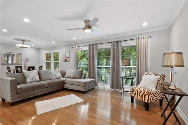 Building Photo - 2804 Dodson Dr