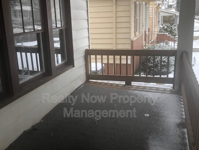 Building Photo - 4960 E 85th St