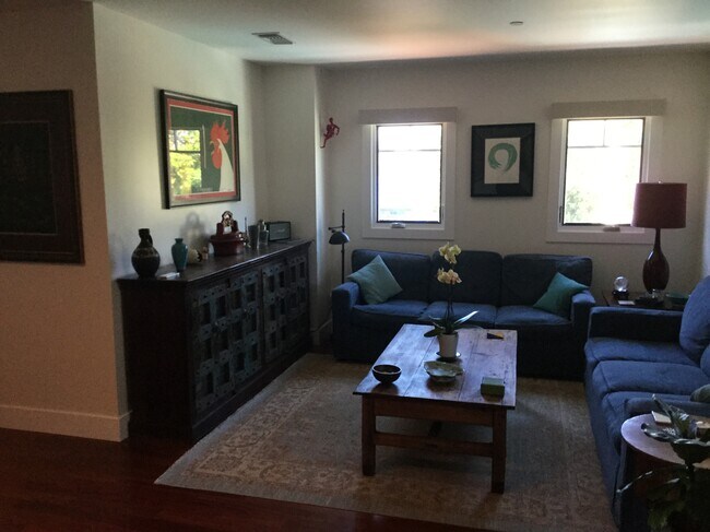 Sala de estar - 2701 4th St