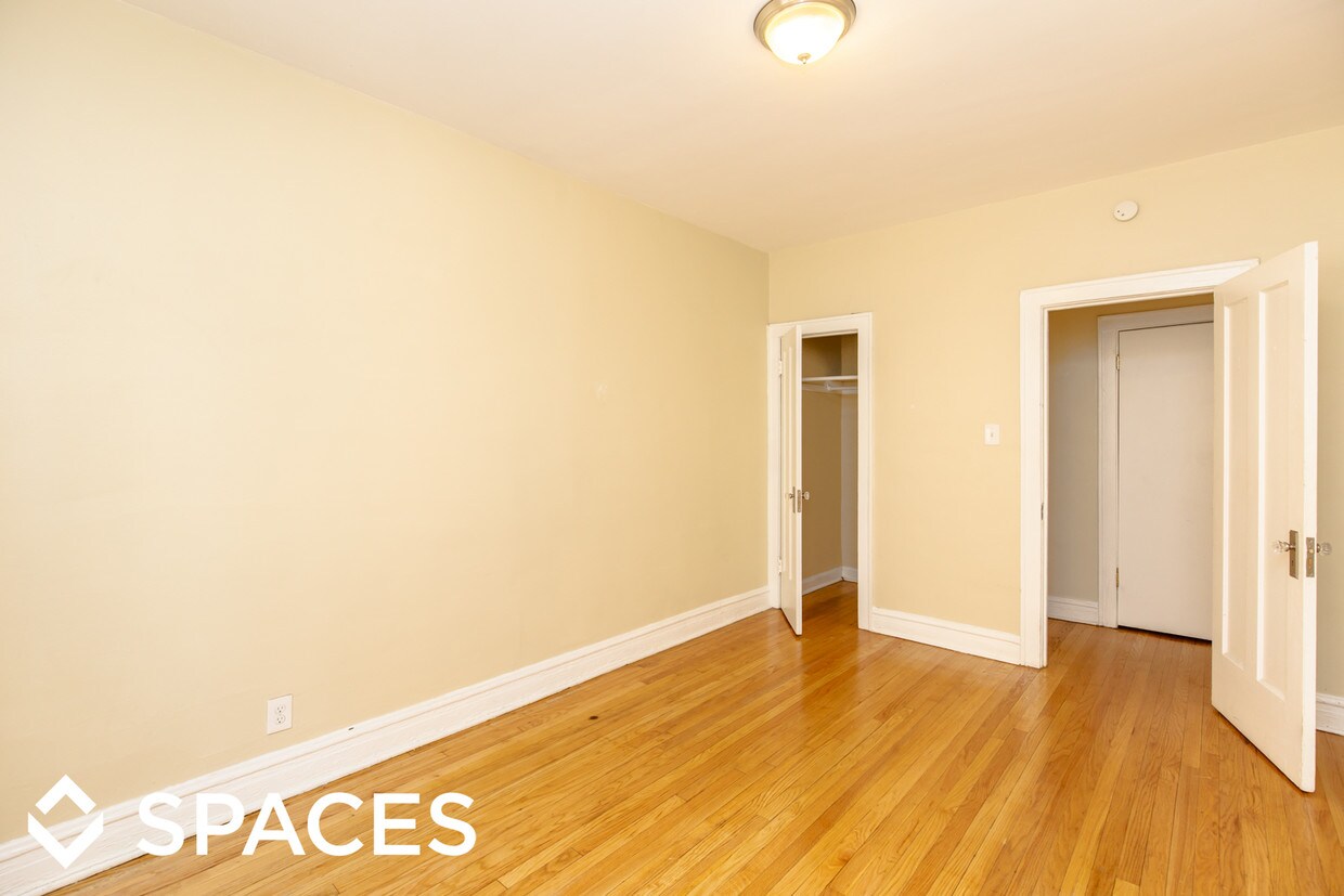 Foto principal - 4815 N Springfield Ave