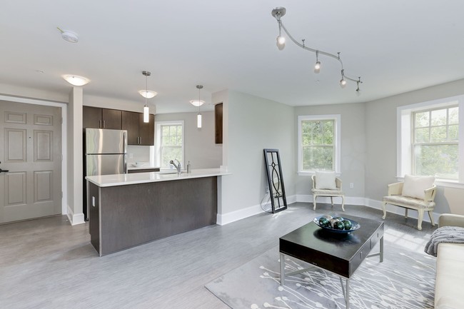 Interior Photo - Singer Flats