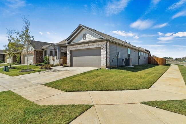 Photo - 1000 Mason St House