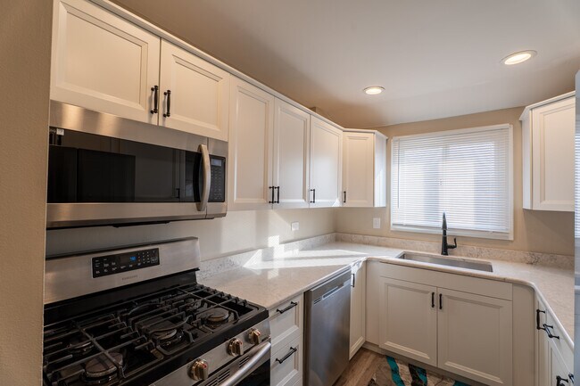 Foto del edificio - 774 Terrace Ct