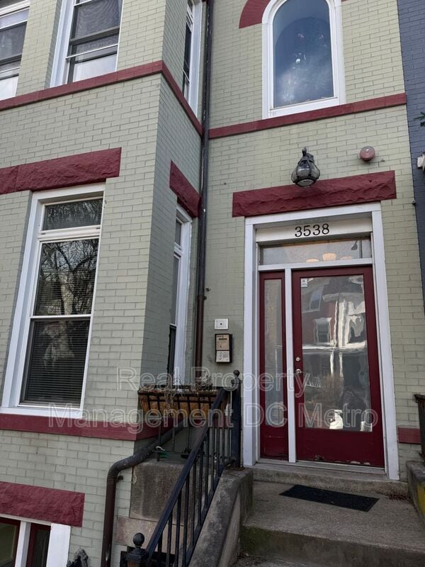 Photo - 3538 13th St NW House