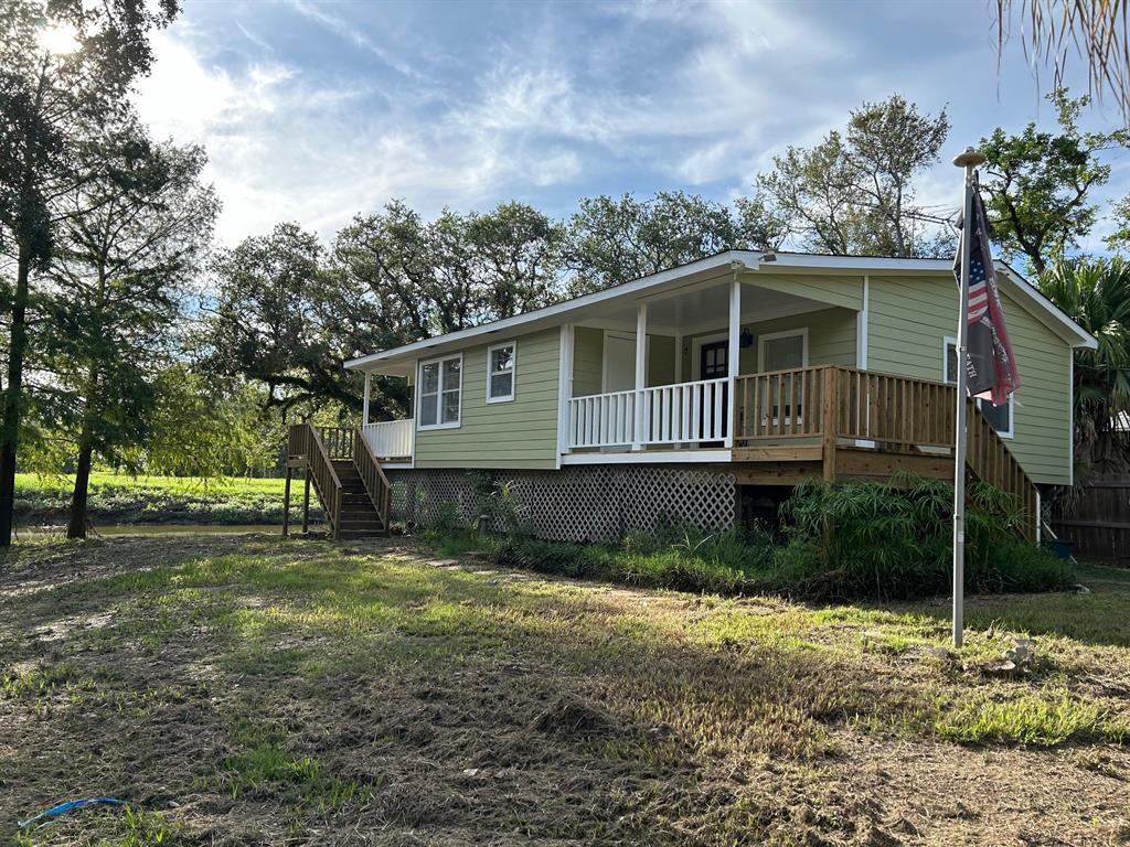Primary Photo - 327 Bayou Rd