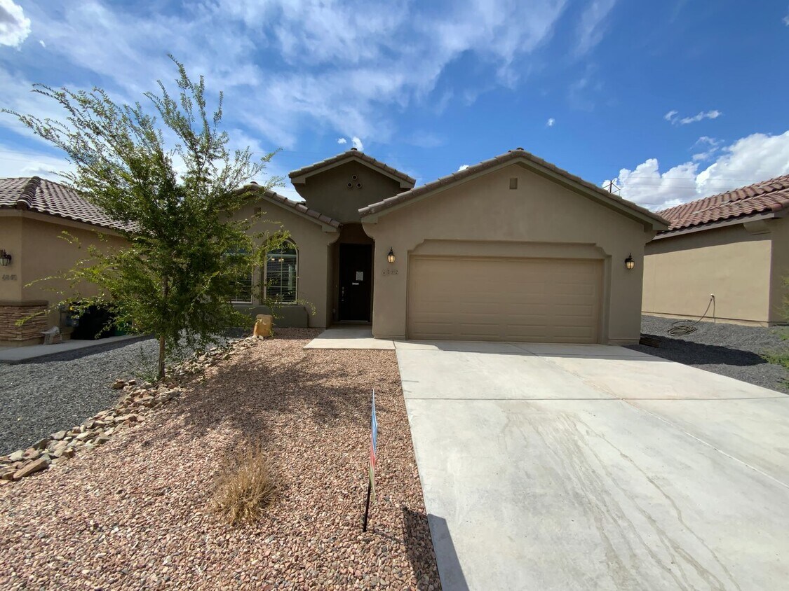 Foto principal - Beautiful New Construction Single Story Ho...