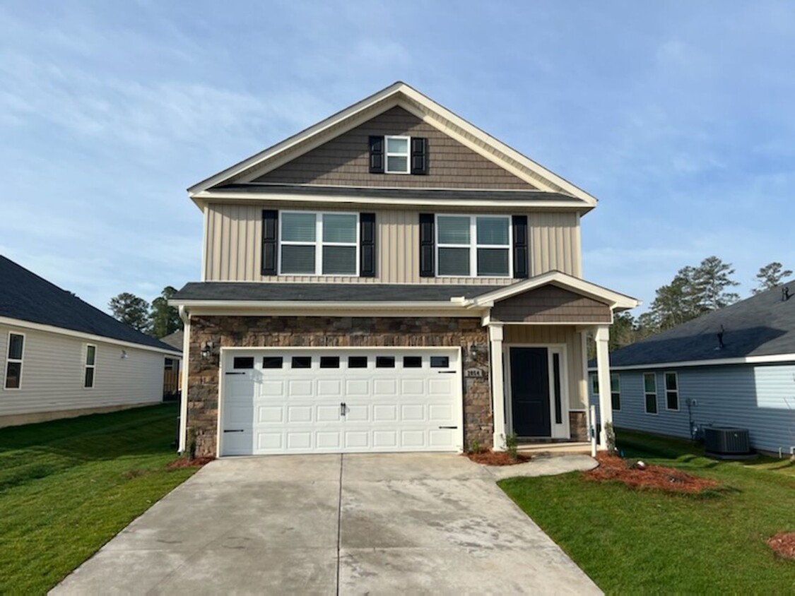 Primary Photo - Beautiful and spacious 2 Story in Summerto...