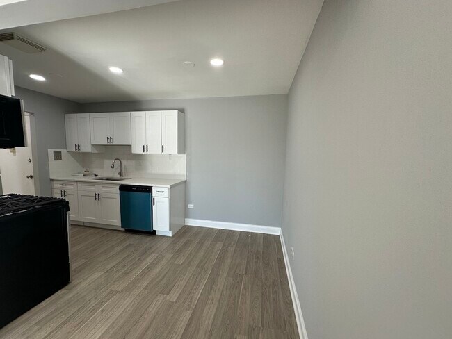 Foto del edificio - 18W155 63rd St