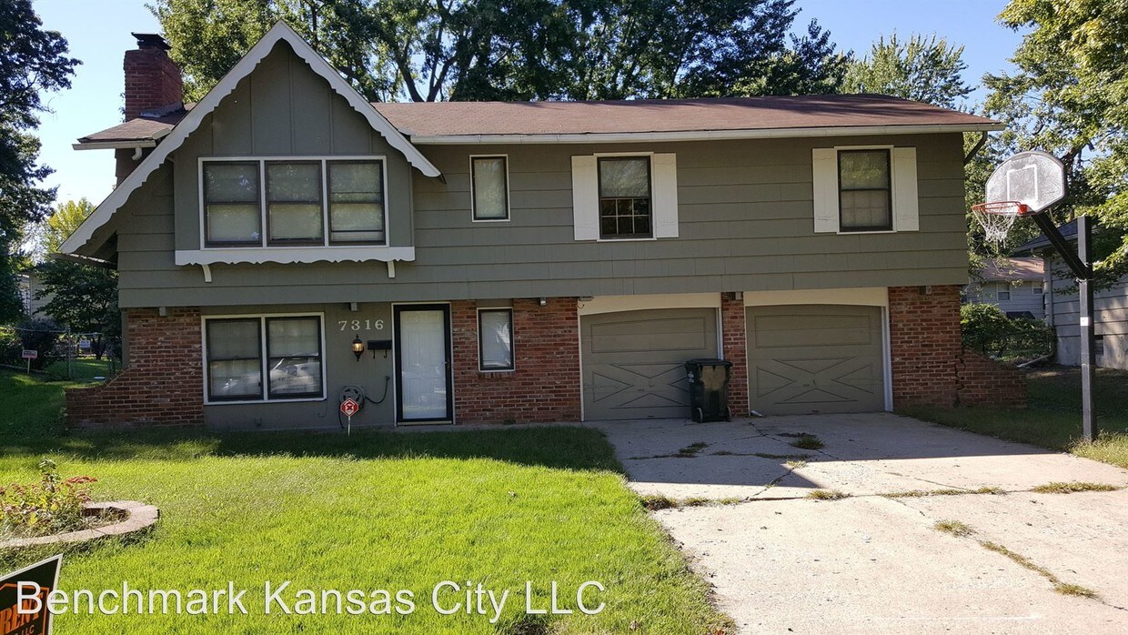 Primary Photo - 7316 Hardy Ave