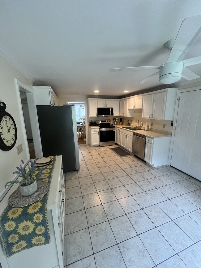 Lots of storage plus full pantry - 34 Deer Run
