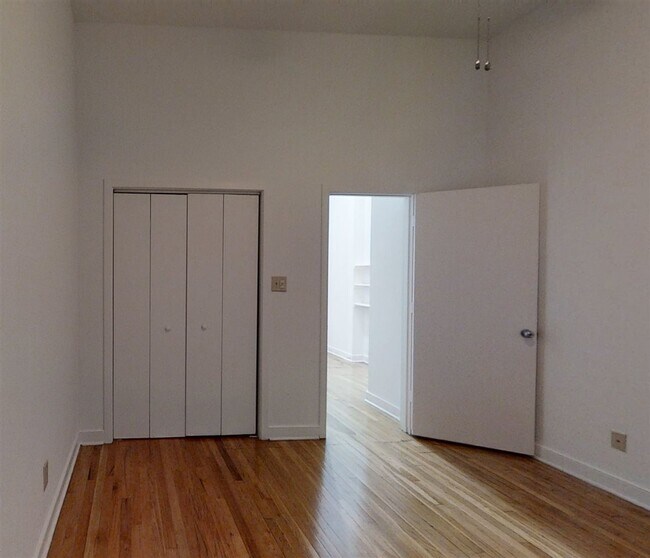 Foto del edificio - 104 4th St NE