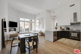 Foto del edificio - 118 S Kenwood St