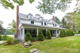 Building Photo - 135 Bridge St