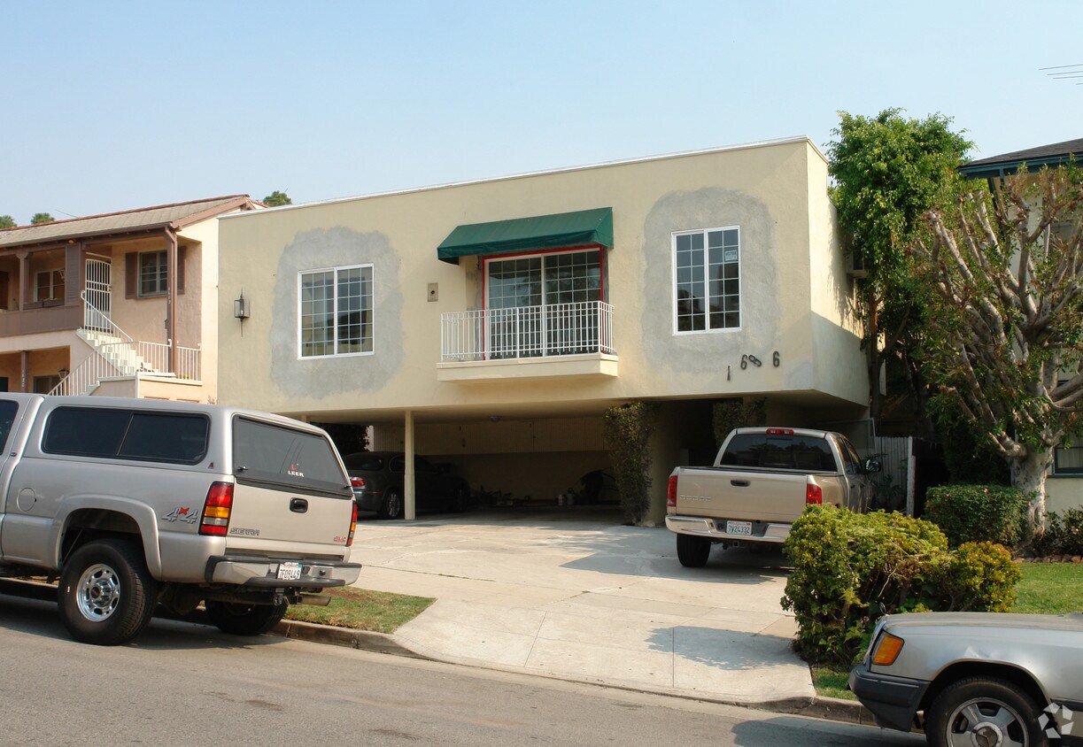 Building Photo - 1686 Manning Ave