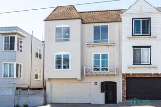 Building Photo - 2017 Judah St