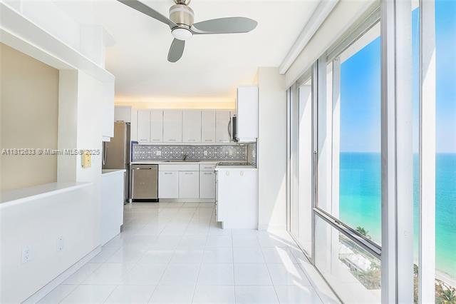 Foto del edificio - 881 Ocean Dr
