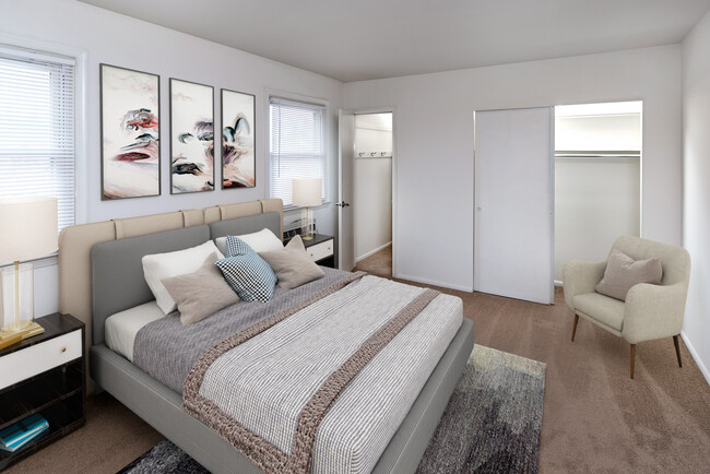 Building Photo - Spring Valley