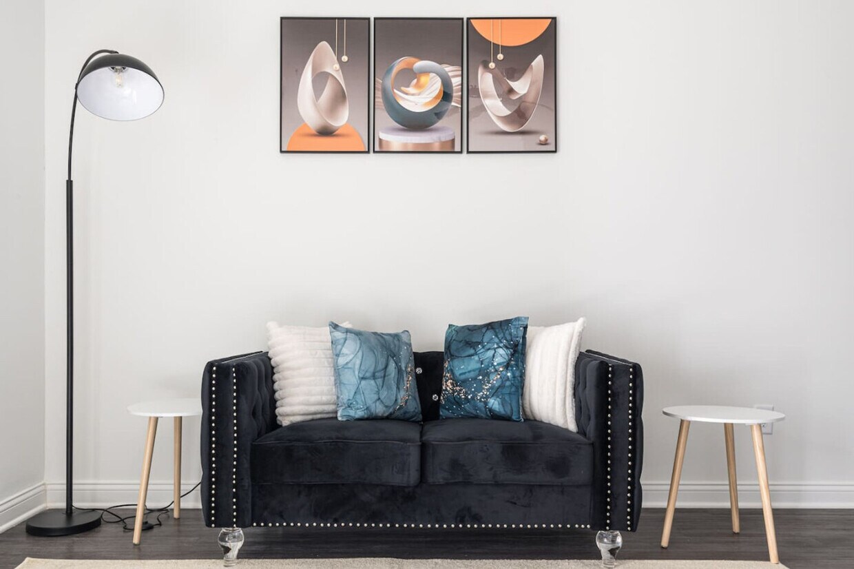 Primary Photo - 5821 Elevated Way