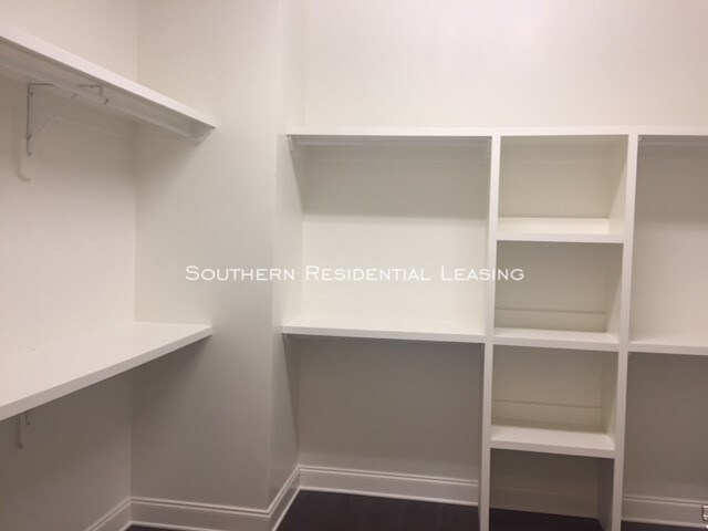 Building Photo - 4932 E Cypress Loop