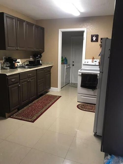 Foto del edificio - 7392 NW 76th Ct