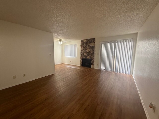 Foto del edificio - 11819 Kiowa Ave