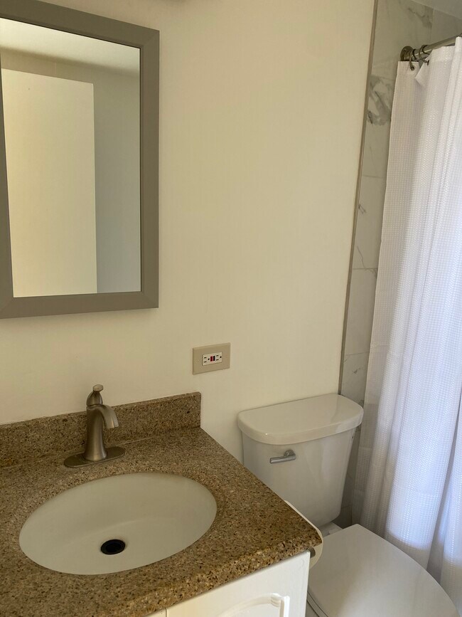 Foto del edificio - 1425 Liliha St