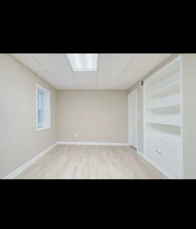 Building Photo - 1090 New Haven Dr SW