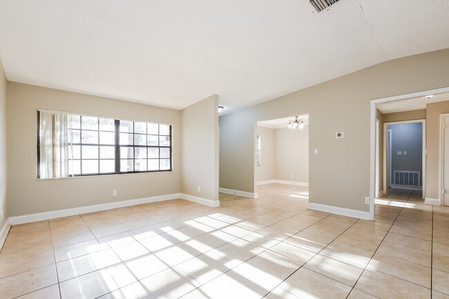 Foto del edificio - 711 Bartholomew Way