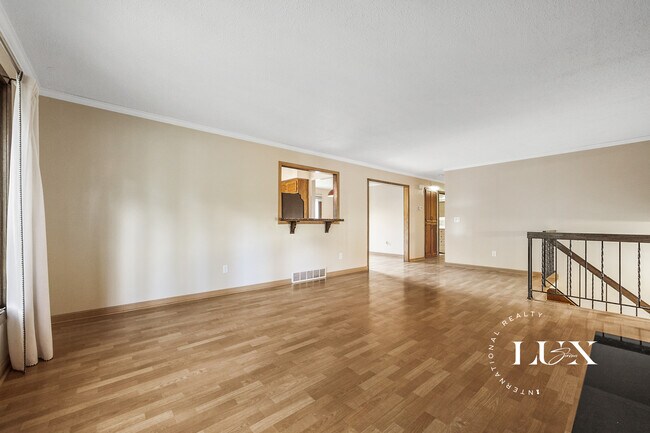 Foto del edificio - 2650 Alvarado Ln N