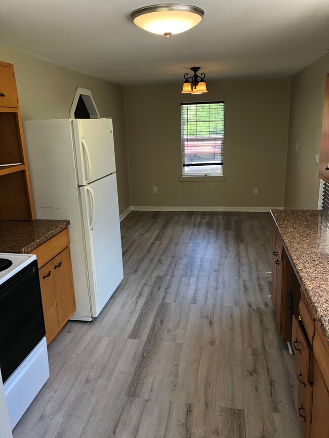 Building Photo - 101 Cochran Ln