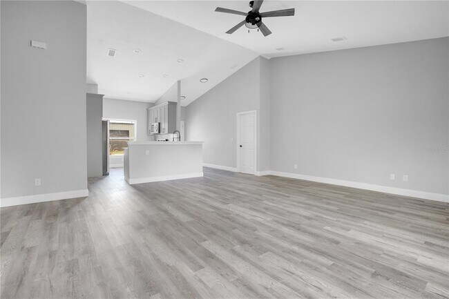 Foto del edificio - 1320 Graham Ave