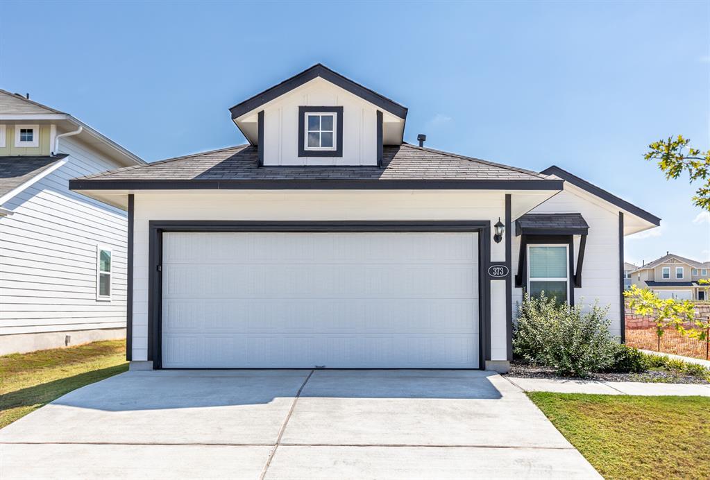 Foto principal - 373 Jade St