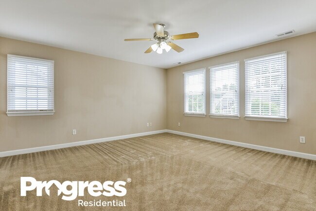 Foto del edificio - 7701 Harps Mill Woods Run