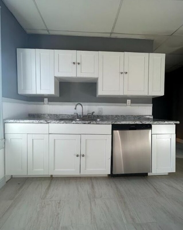 Foto del edificio - 4654 S Grand Blvd